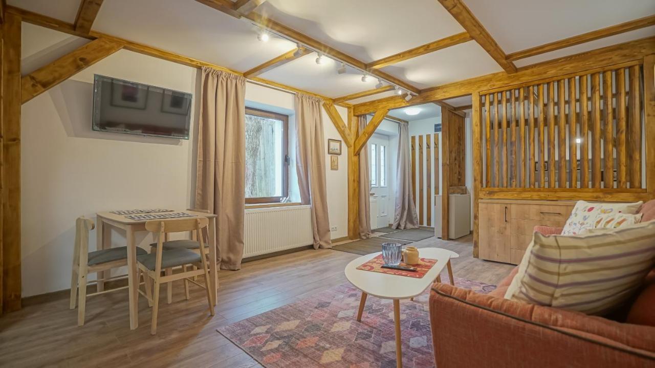 Appartamento Oldtown Refuge Braşov Esterno foto