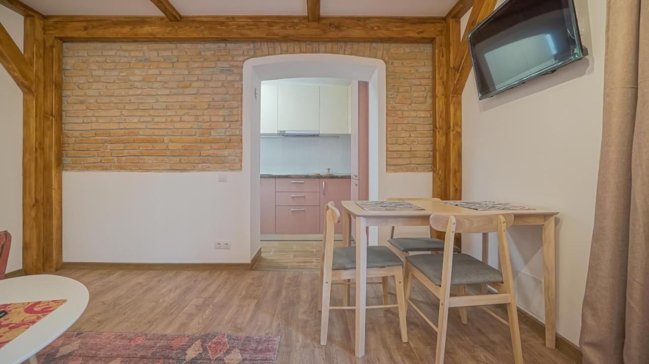Appartamento Oldtown Refuge Braşov Esterno foto